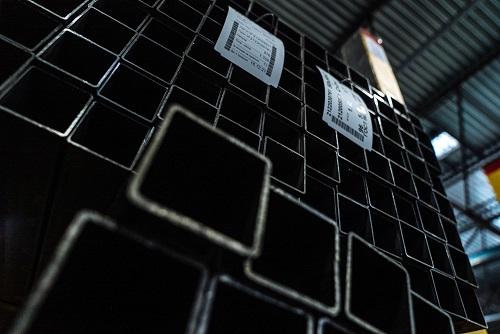 ОМК открыла первый склад по продаже труб и проката в Северо-Западном федеральном округе